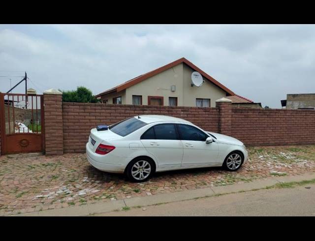 2 BEDROOM HOUSE FOR SALE IN KWA THEMA